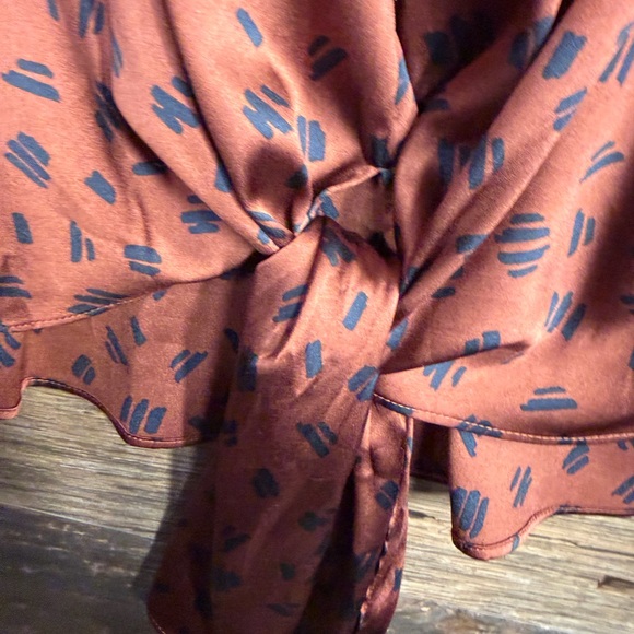 Chico's Brown and Navy Blouse - Picture 4 of 8